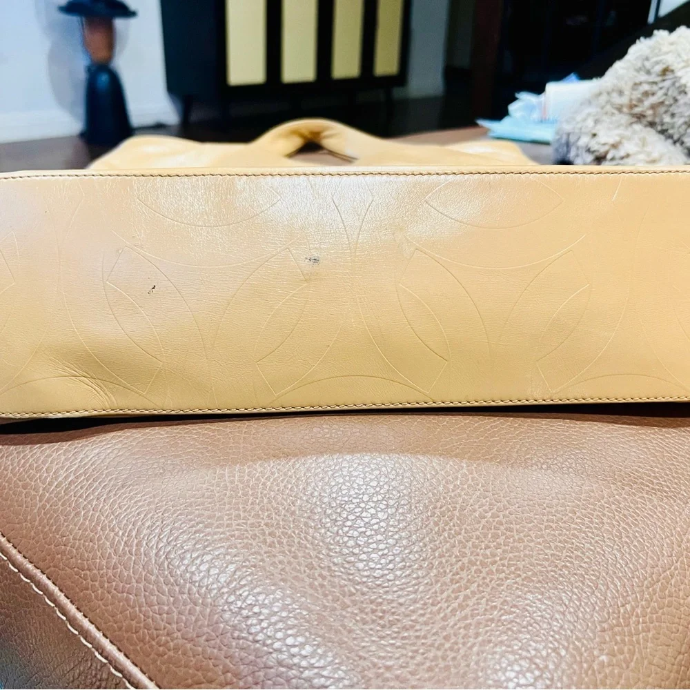 Channel Bag - Picture 2 of 10